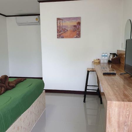 Rung Inn Homestay Ranong Bagian luar foto